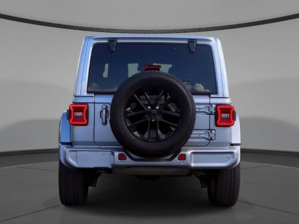 Used 2021 Billet Silver Metallic Jeep Unlimited High Altitude image 6