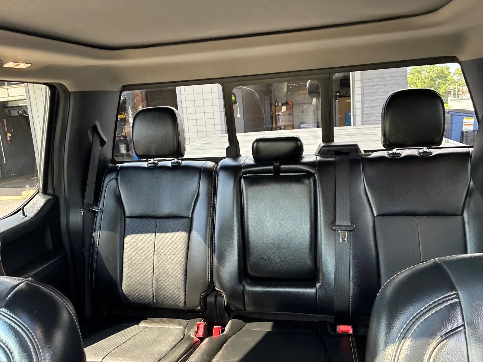 Certified Used 2019 Magnetic Metallic Ford LARIAT image 14