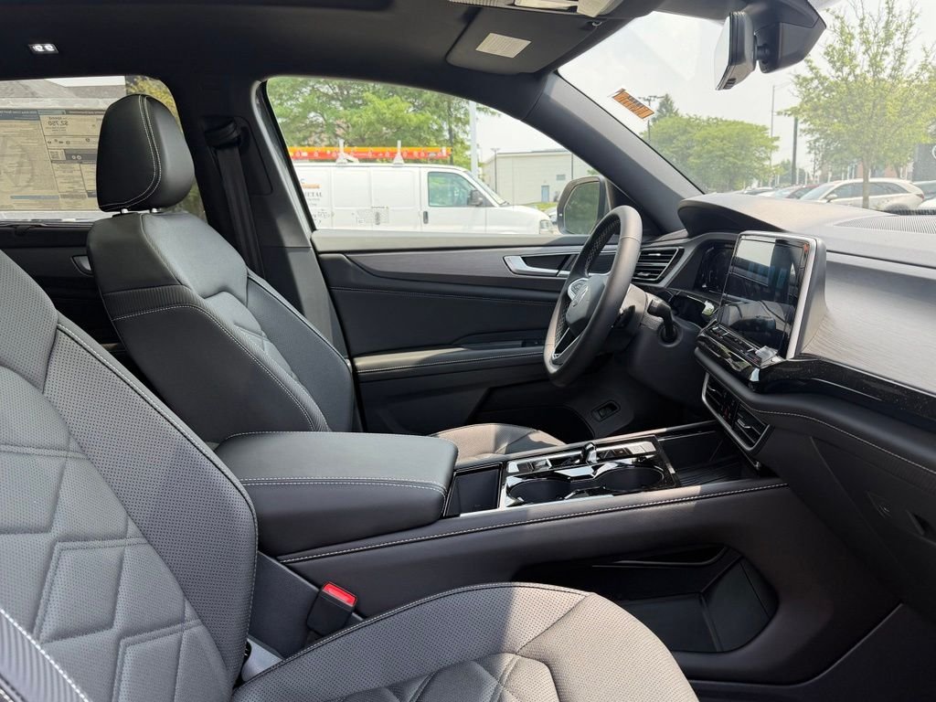 New 2026 Pure Gray Volkswagen 2.0T SE W/TECHNOLOGY image 11