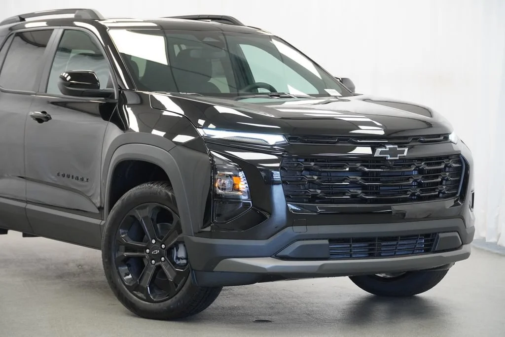2027 Chevrolet Equinox LT - Photo 9