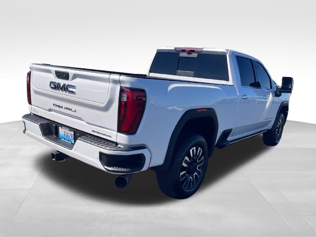 Used 2024 White GMC Denali Ultimate image 5