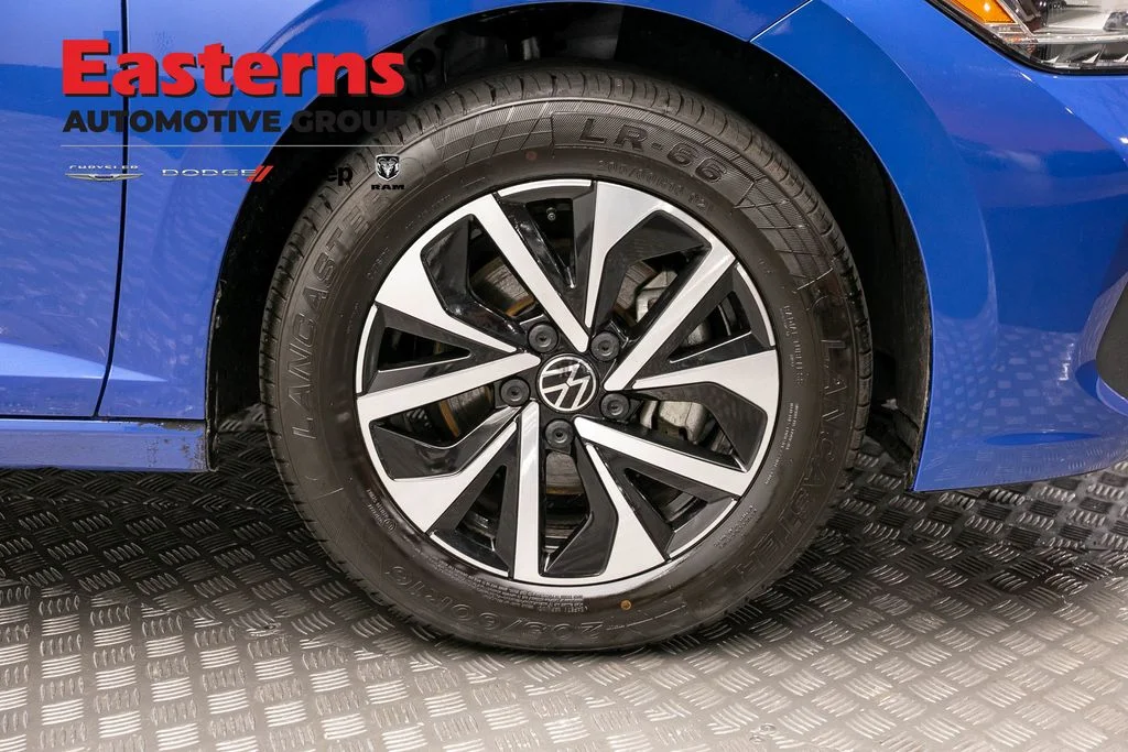 Used 2023 Black GMC SLE image 62