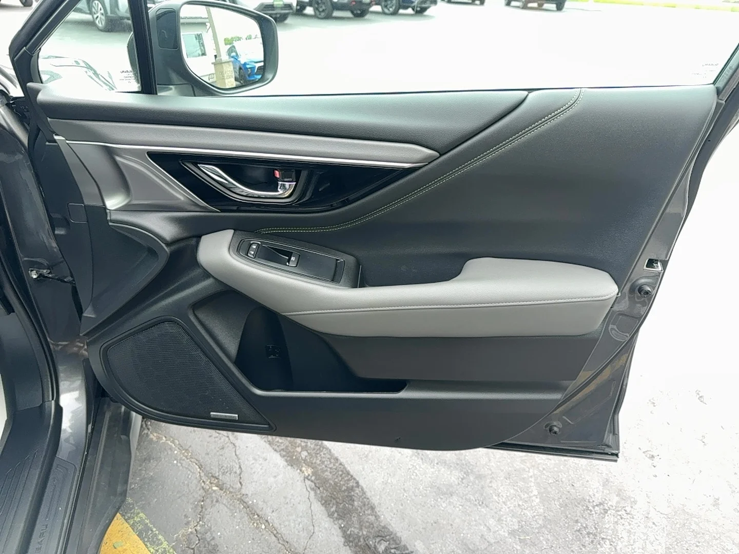 Used 2024 Magnetite Gray Metallic Subaru Onyx Edition image 33