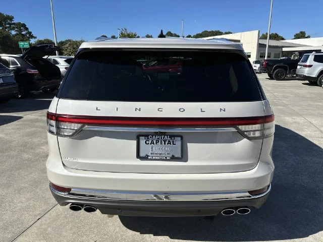 Used 2024 White Lincoln Reserve image 26