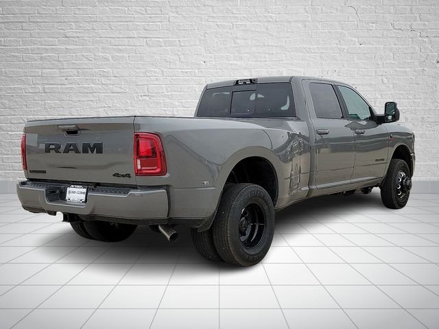 New 2026 Ceramic Gray Clear-Coat Exterior Paint RAM Laramie image 4
