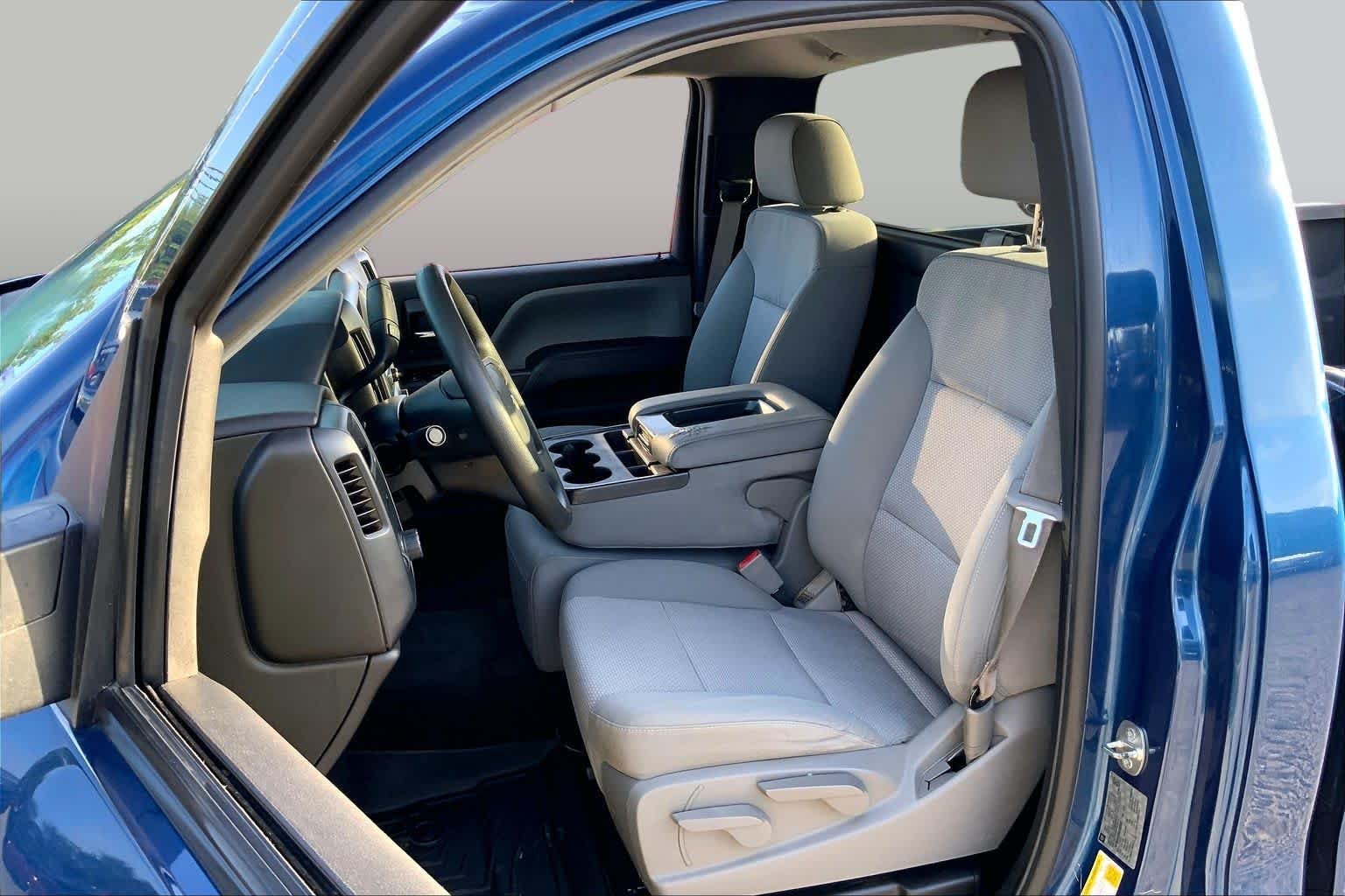 Used 2016 Deep Ocean Blue Metallic Chevrolet LS image 6