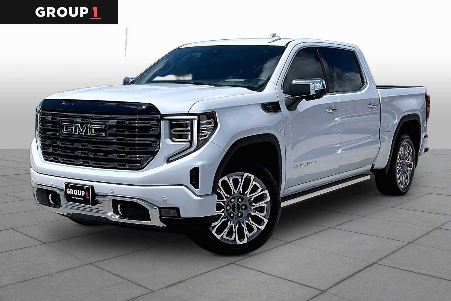 Used 2026 Glacier White Tricoat GMC Denali Ultimate image 1