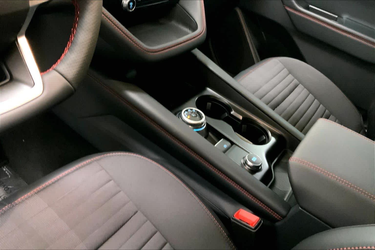 New 2026 Space White Metallic Ford ST-Line image 5