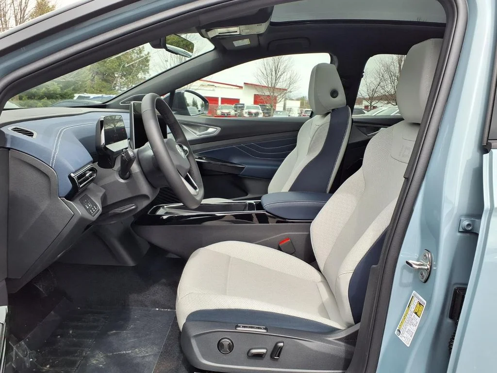 New 2026 Arctic Blue Metallic with Black Roof Volkswagen Pro S Plus image 7