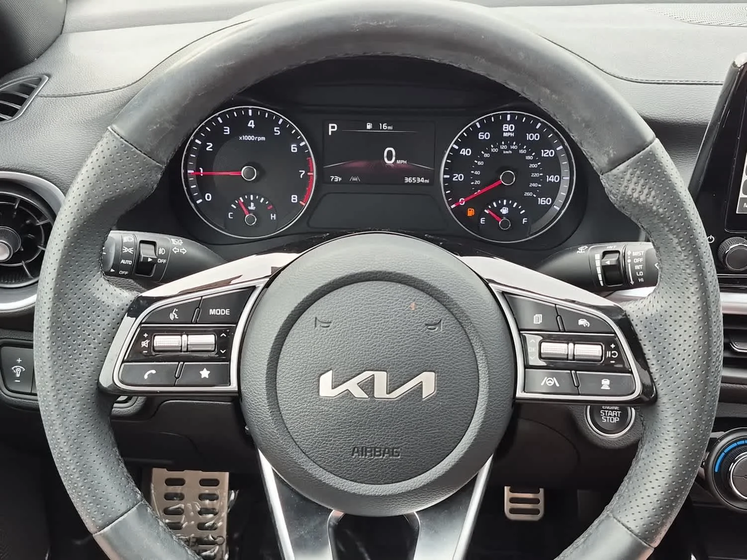 Used 2024 Snow White Pearl Kia GT-Line image 20