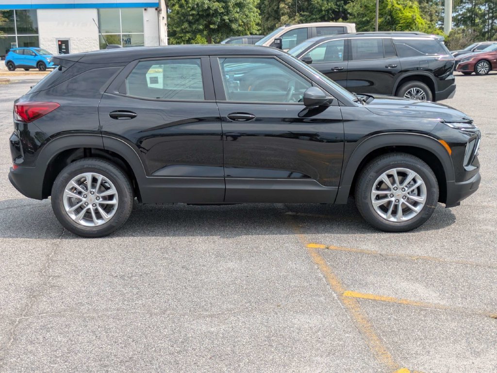 2026 Chevrolet Trailblazer LS - Photo 3