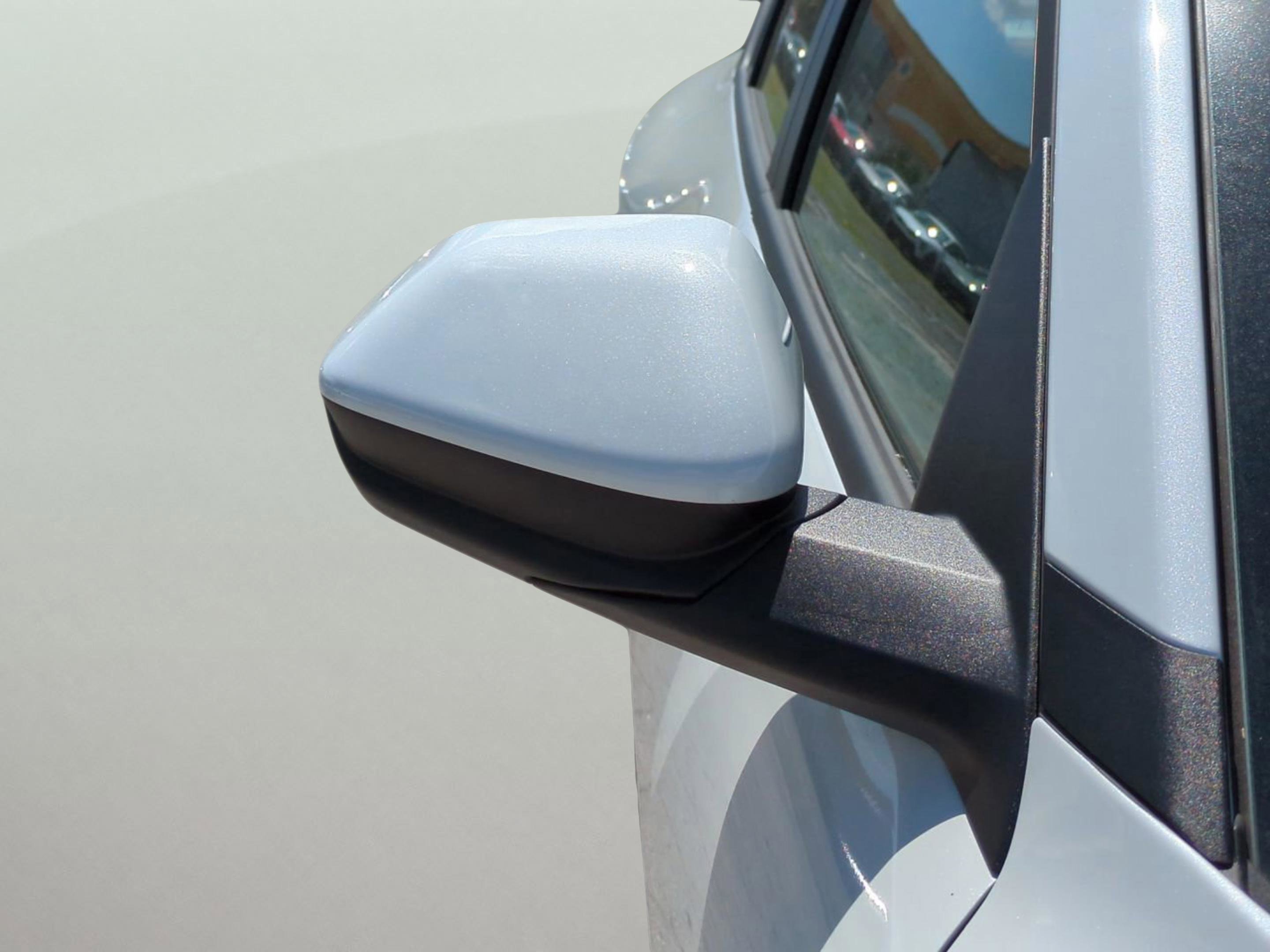 New 2026 Snow White Pearl Kia LXS image 12