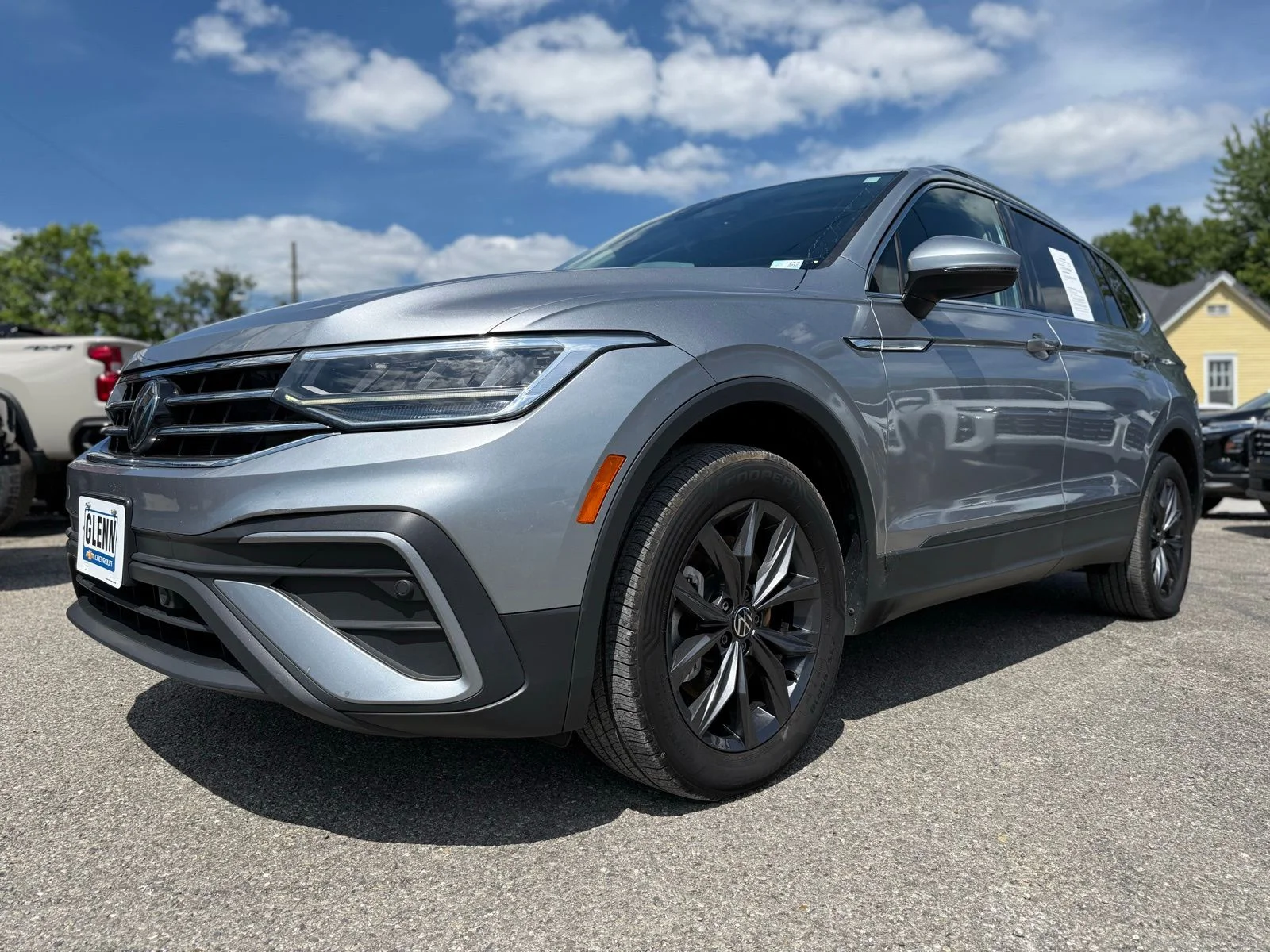 Used 2022 Volkswagen Tiguan SE with VIN 3VV2B7AX0NM034310 for sale in Eminence, KY
