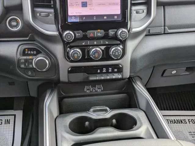 New 2026 Diamond Black Crystal Pearl-Coat Exterior Paint RAM LONE STAR image 17