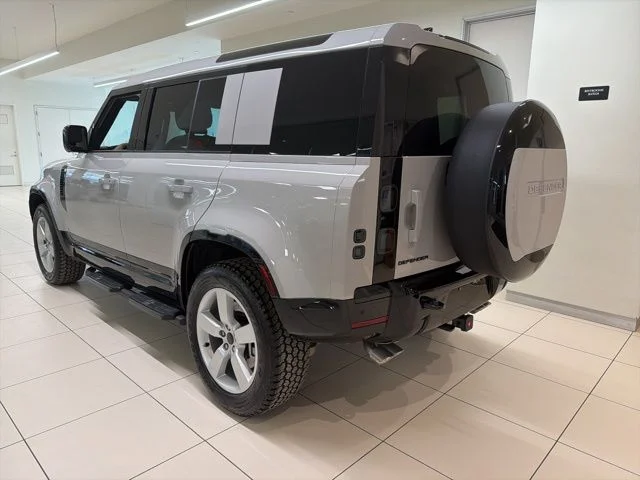 New 2026 Borasco Grey Land Rover X-Dynamic SE image 3