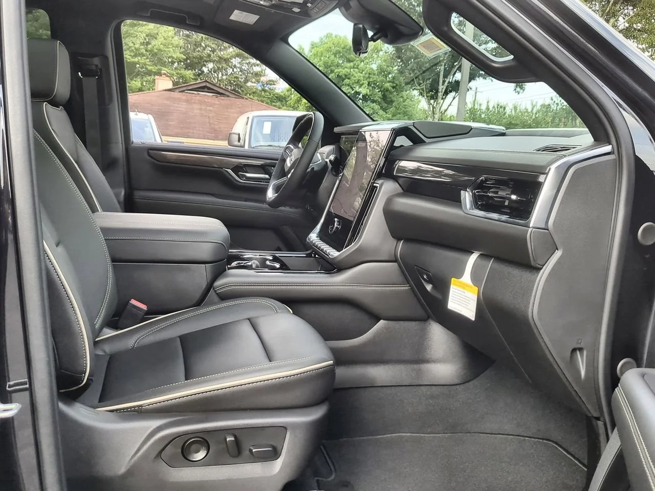 New 2026 Titanium Rush Metallic GMC Elevation image 29