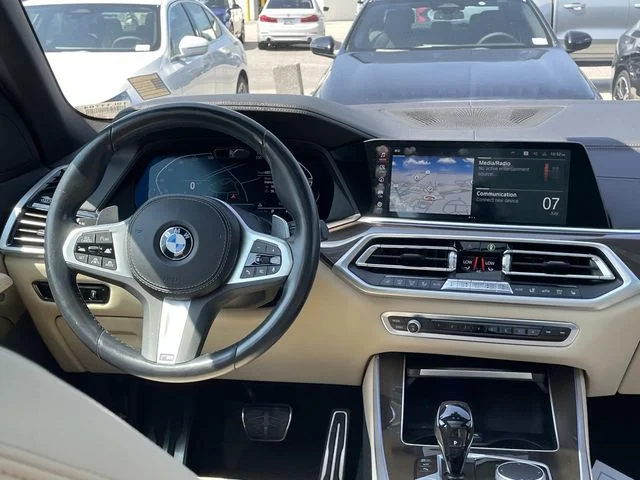Used 2022 White BMW sDrive40i image 13