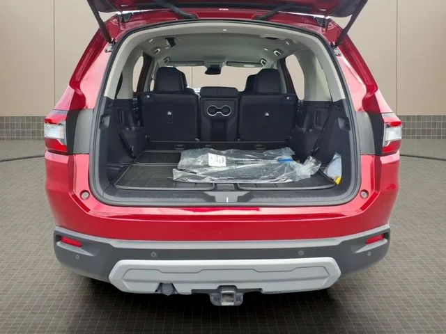 Used 2025 Red Honda EX-L image 11