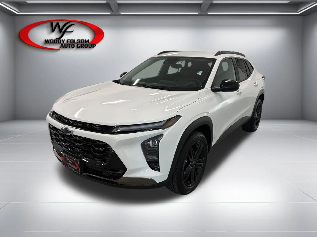 New 2026 Summit White Chevrolet ACTIV image 3