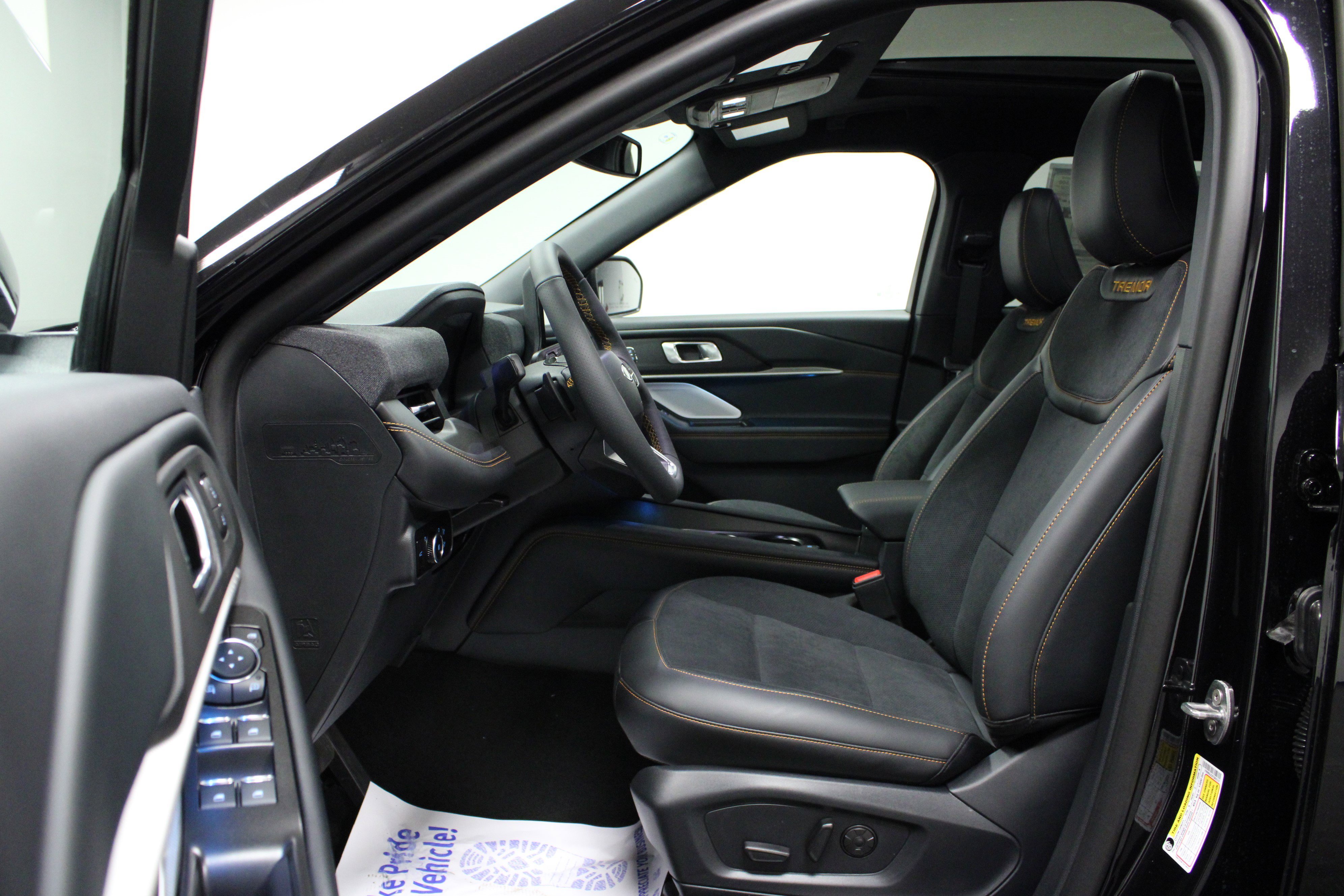 New 2026 Agate Black Metallic Ford Tremor image 12