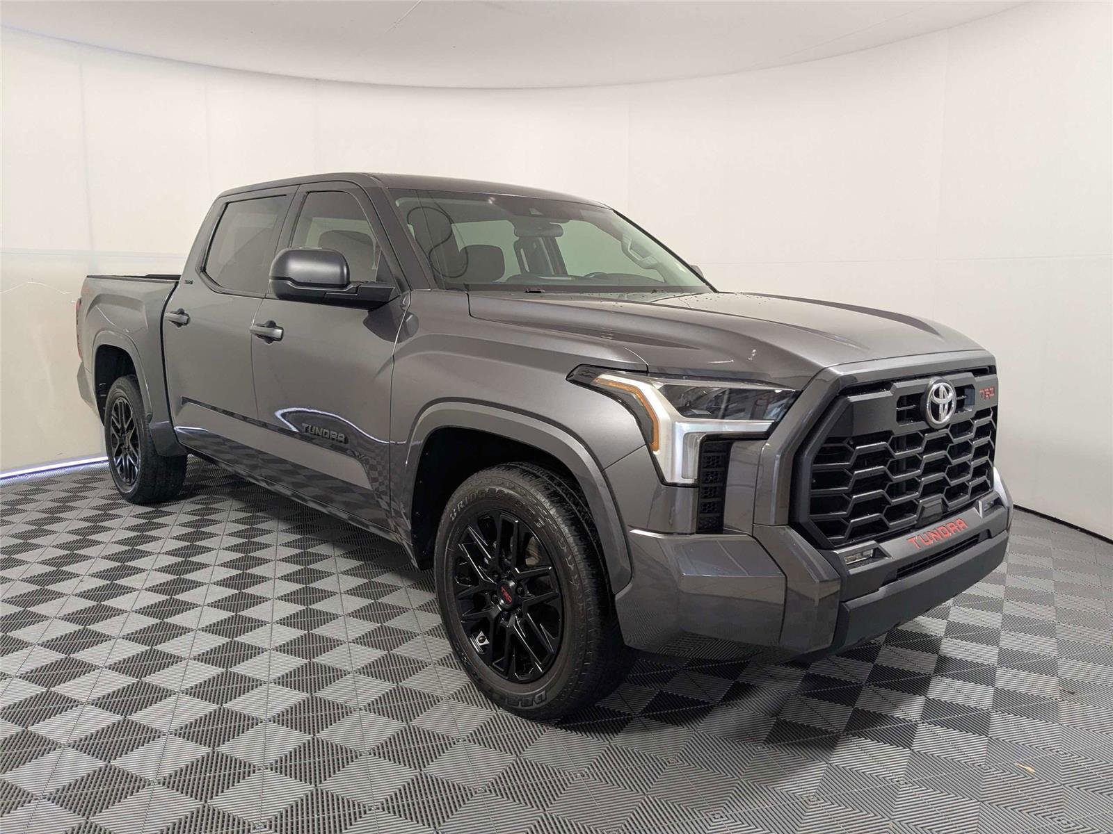 Used 2024 Magnetic Gray Metallic Toyota SR5 image 3