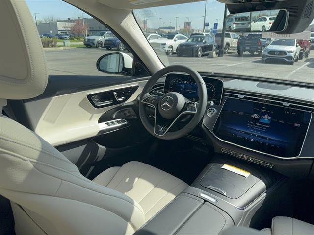 New 2026 Polar White Mercedes-Benz E 450 4MATIC® image 27