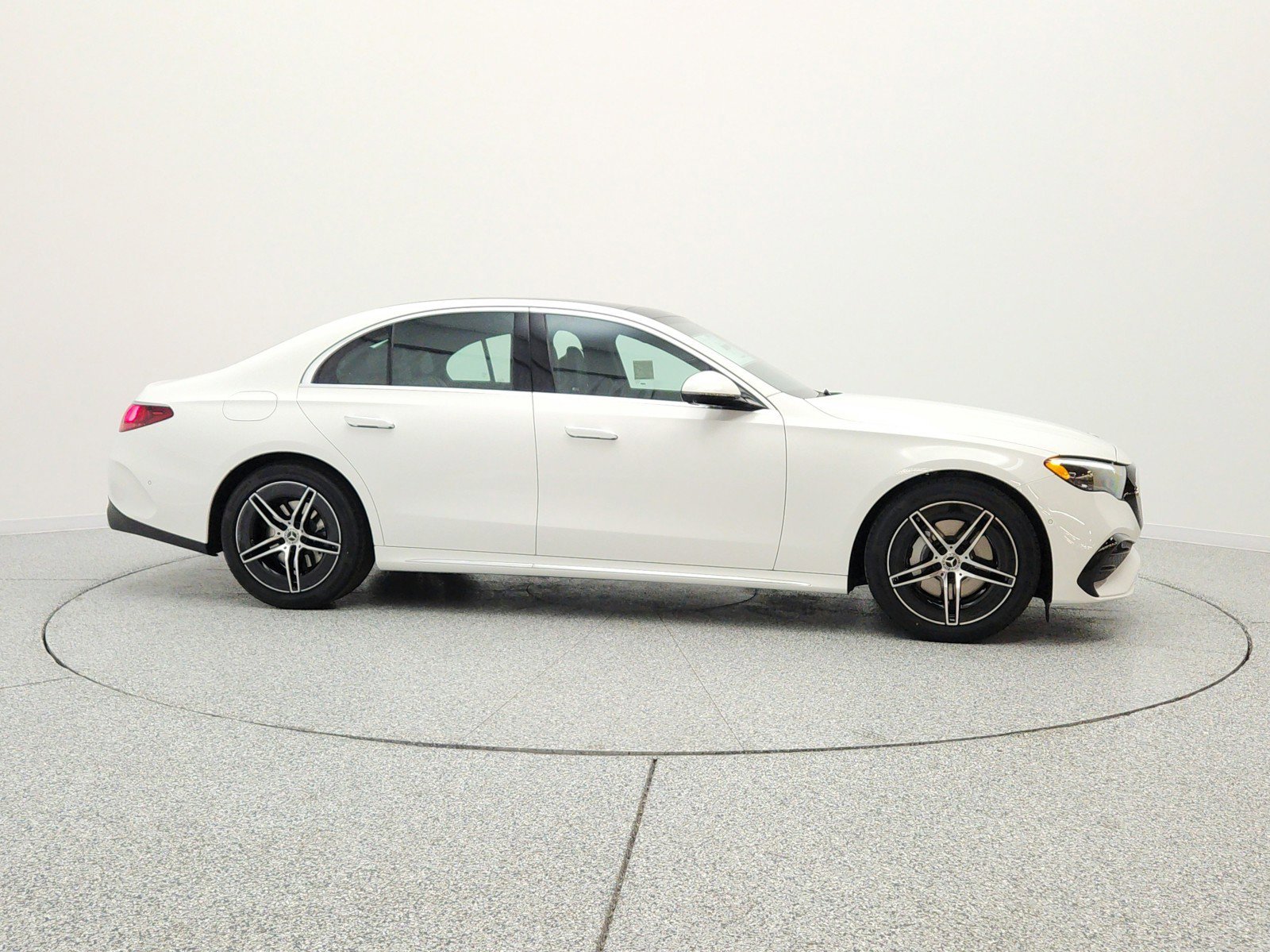 New 2026 Polar White Mercedes-Benz E 350 RWD Sedan image 33