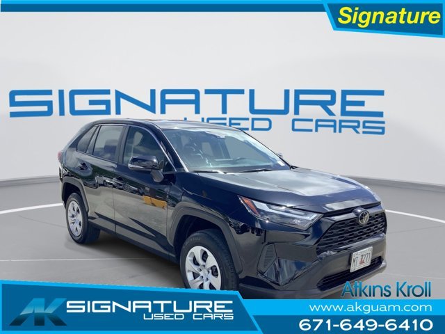 2024 Toyota RAV4 LE FWD's photo