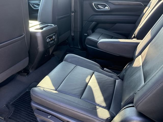 Used 2022 Black Chevrolet Z71 image 17