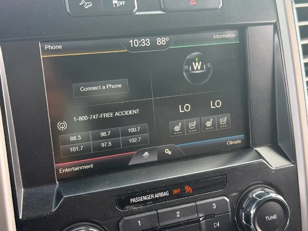 Used 2015 Ingot Silver Metallic Ford Lariat image 22