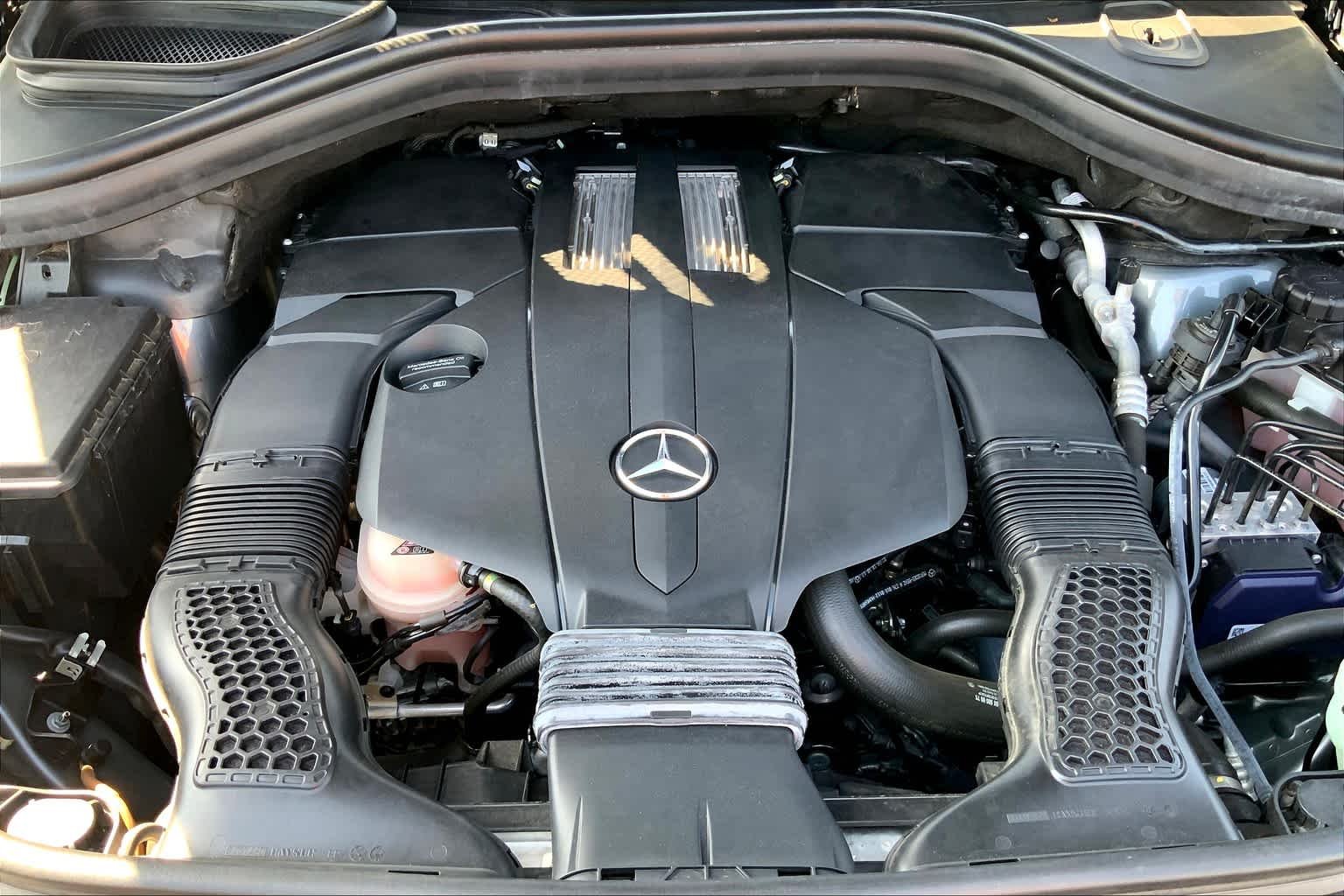 Used 2018 Selenite Grey Metallic Mercedes-Benz GLS 450 image 32