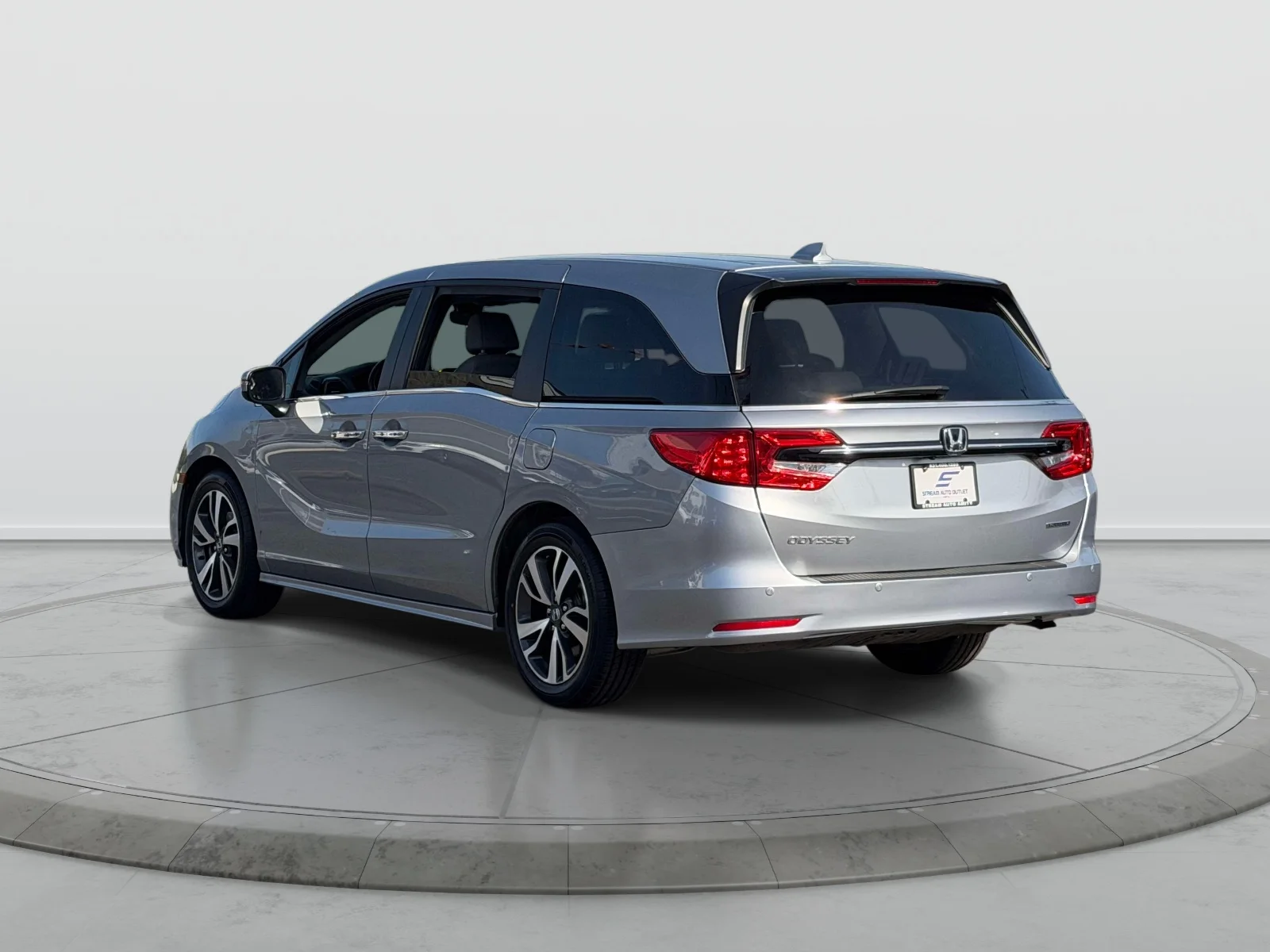 Used 2023 Silver Honda Touring image 5