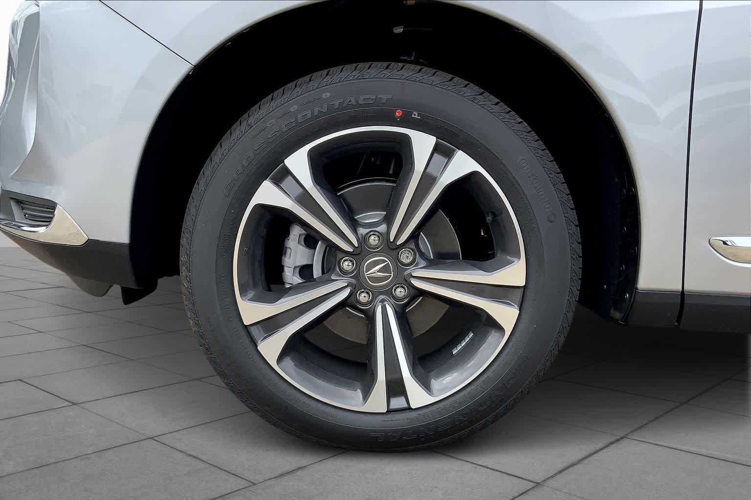 New 2026 Solar Silver Metallic Acura w/Technology Package image 12