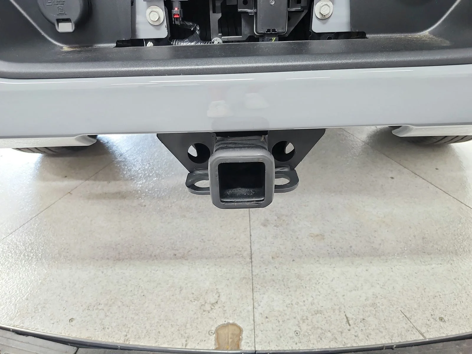 Used 2024 Gray GMC Elevation image 46