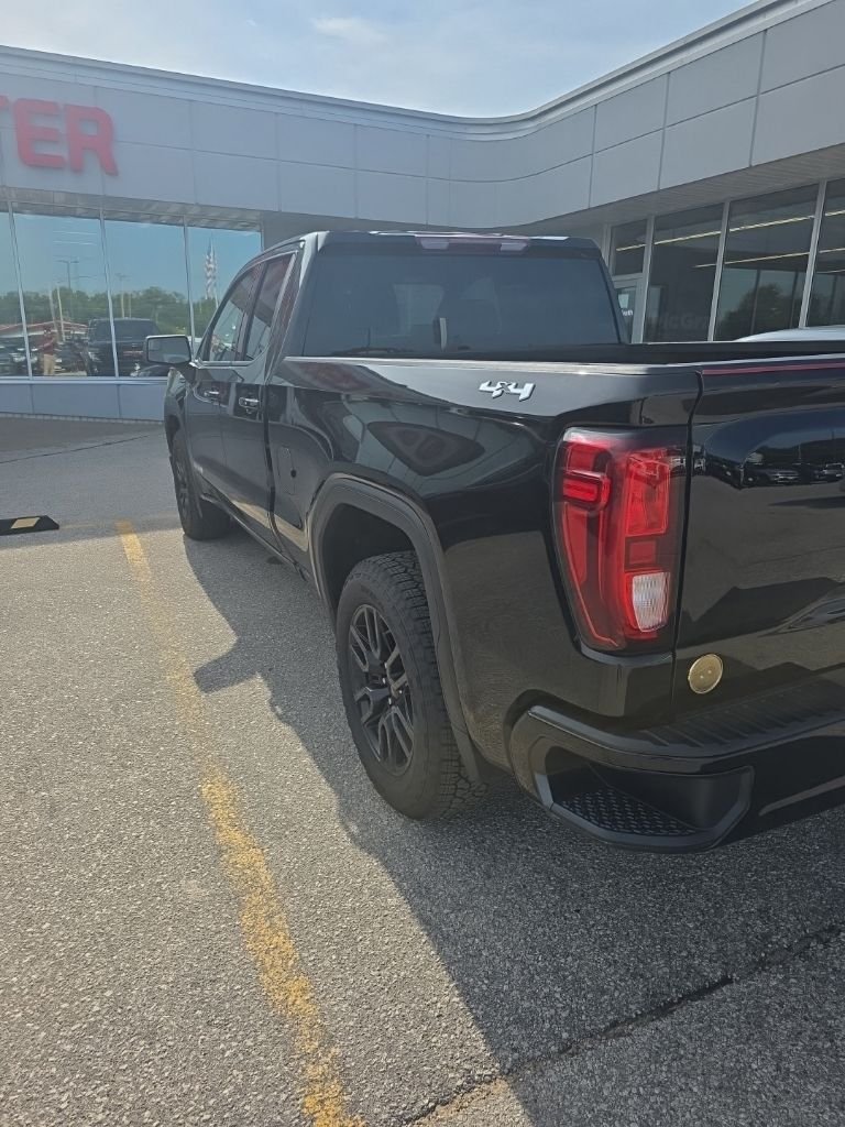 Used 2020 Black GMC Elevation image 4