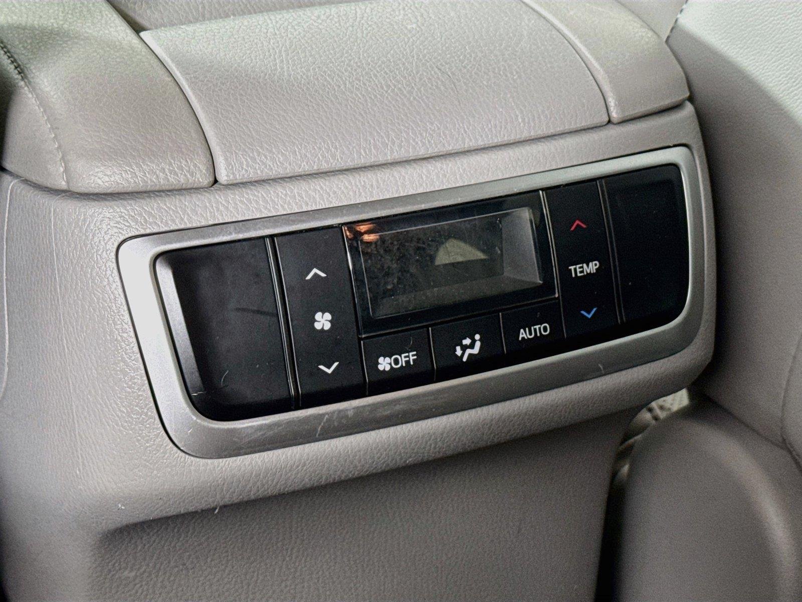 Used 2015 Silver Sky Metallic Toyota Limited image 40