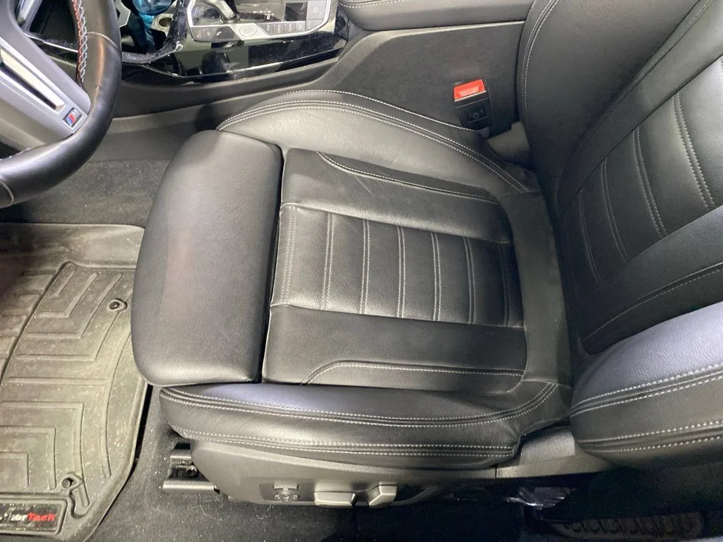 Used 2022 Black Sapphire Metallic BMW M40i image 10