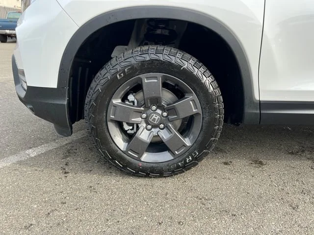 New 2026 Platinum White Pearl Honda TrailSport image 29