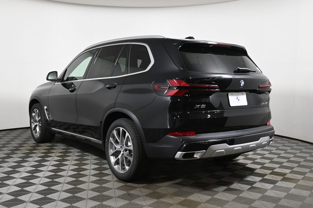 New 2026 Black Sapphire Metallic BMW xDrive40i image 5