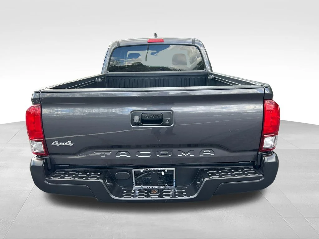 Used 2022 Gray Toyota SR image 5