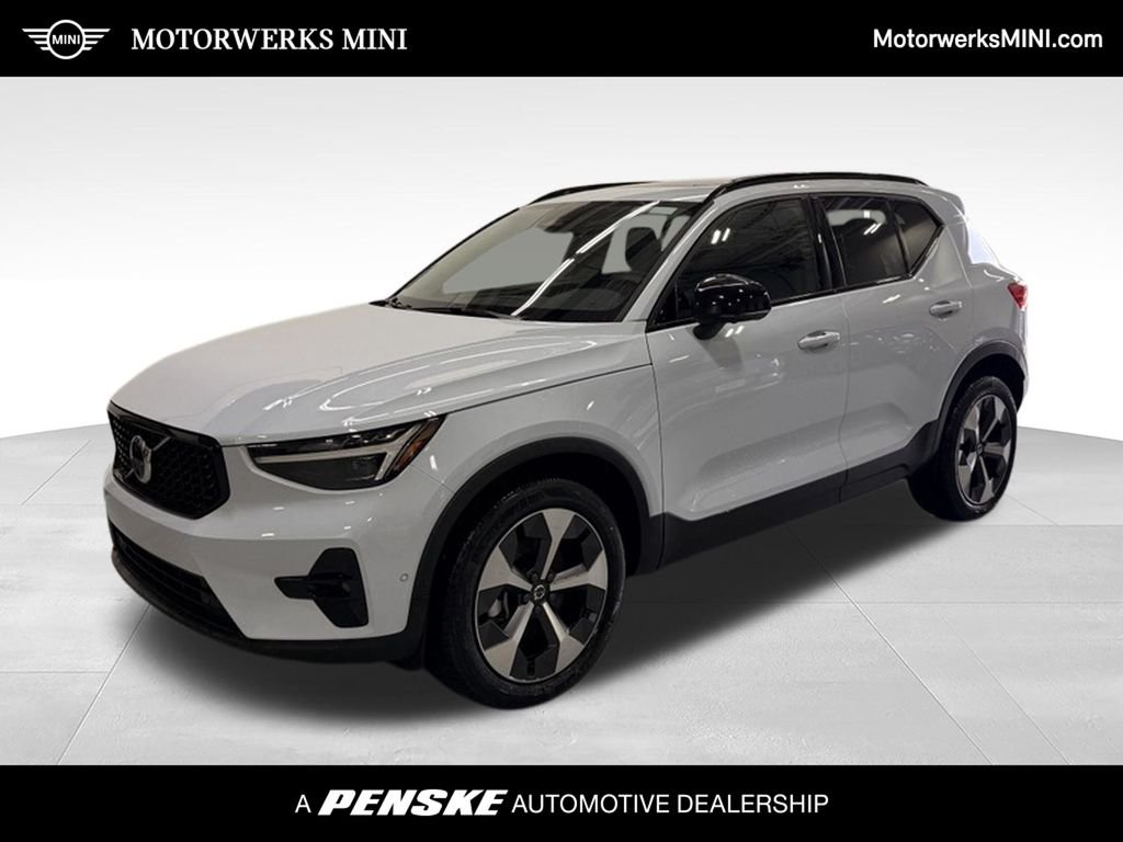 2026 Volvo XC40