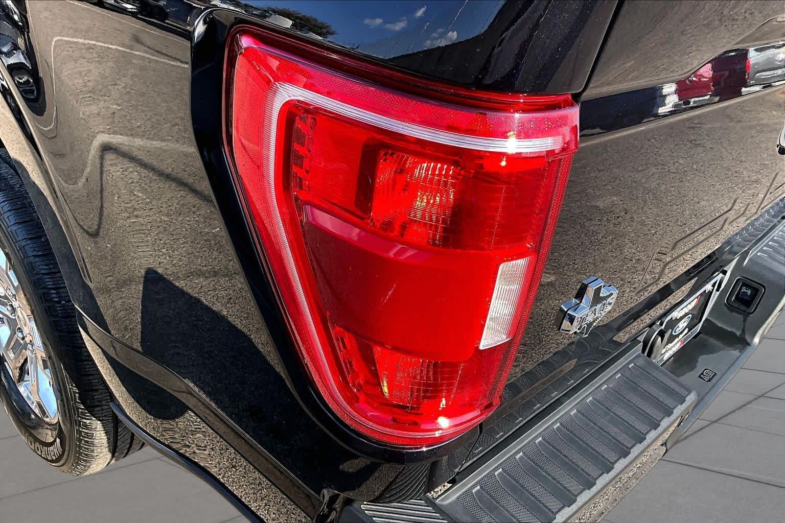 Used 2023 Agate Black Ford XLT image 28