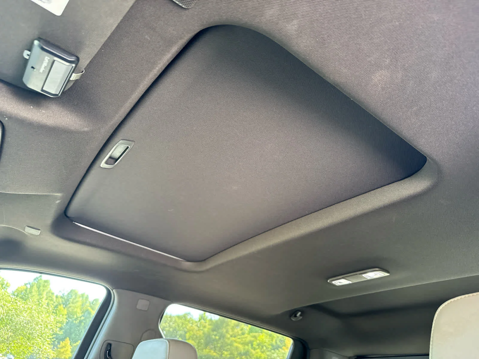 Used 2020 White Frost Tricoat GMC SLT image 8