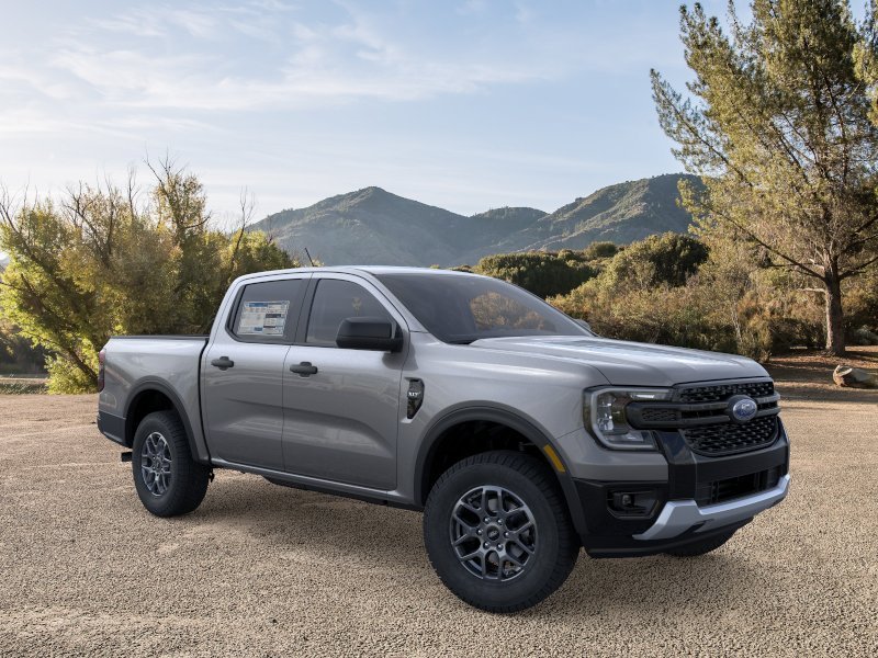 New 2026 Carbonized Gray Metallic Ford XLT image 39