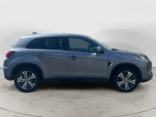 Used 2024 Silver Mitsubishi 2.0 ES image 6