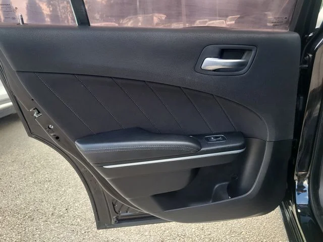 Used 2022 Black Dodge SXT image 11