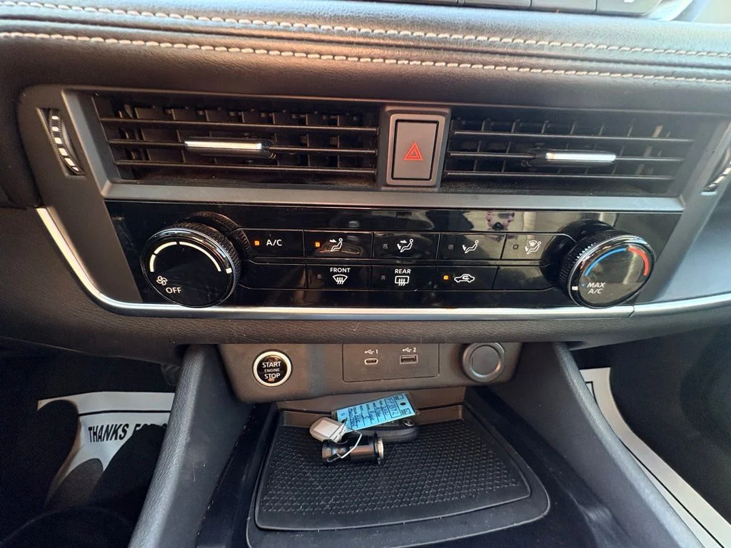 Used 2021 Blue Nissan S image 27