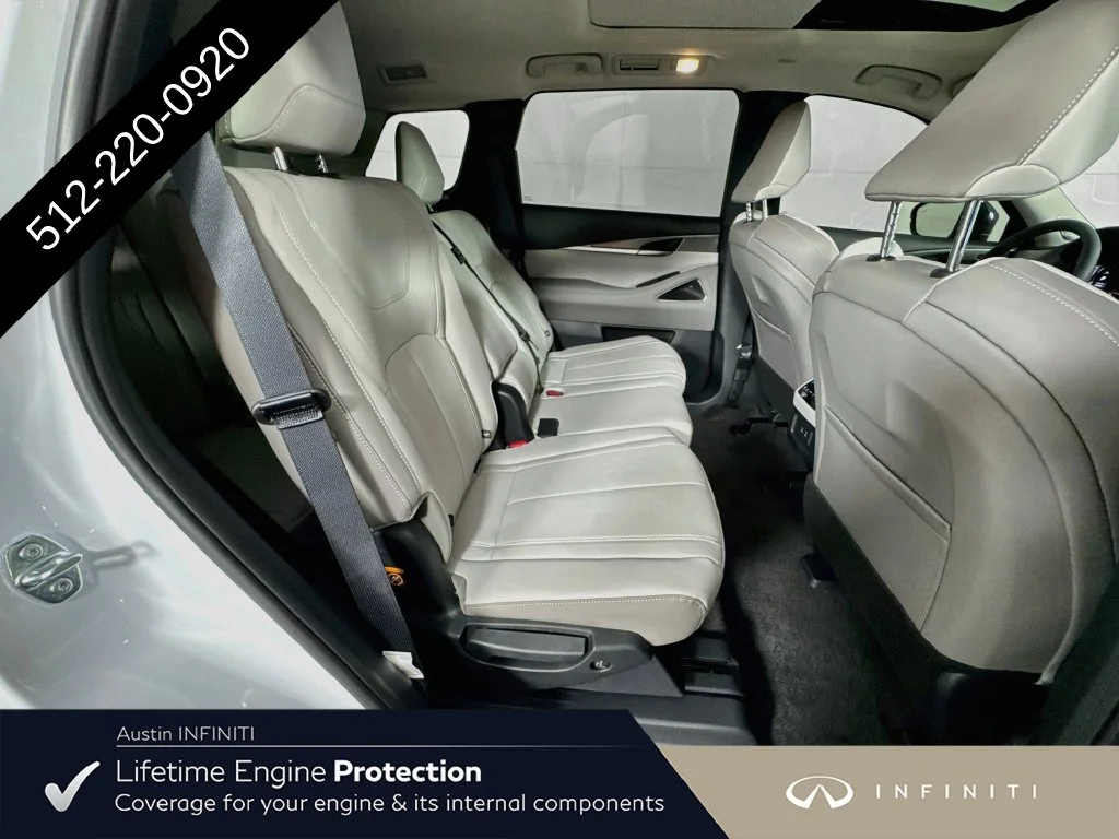 New 2027 White INFINITI LUXE image 37