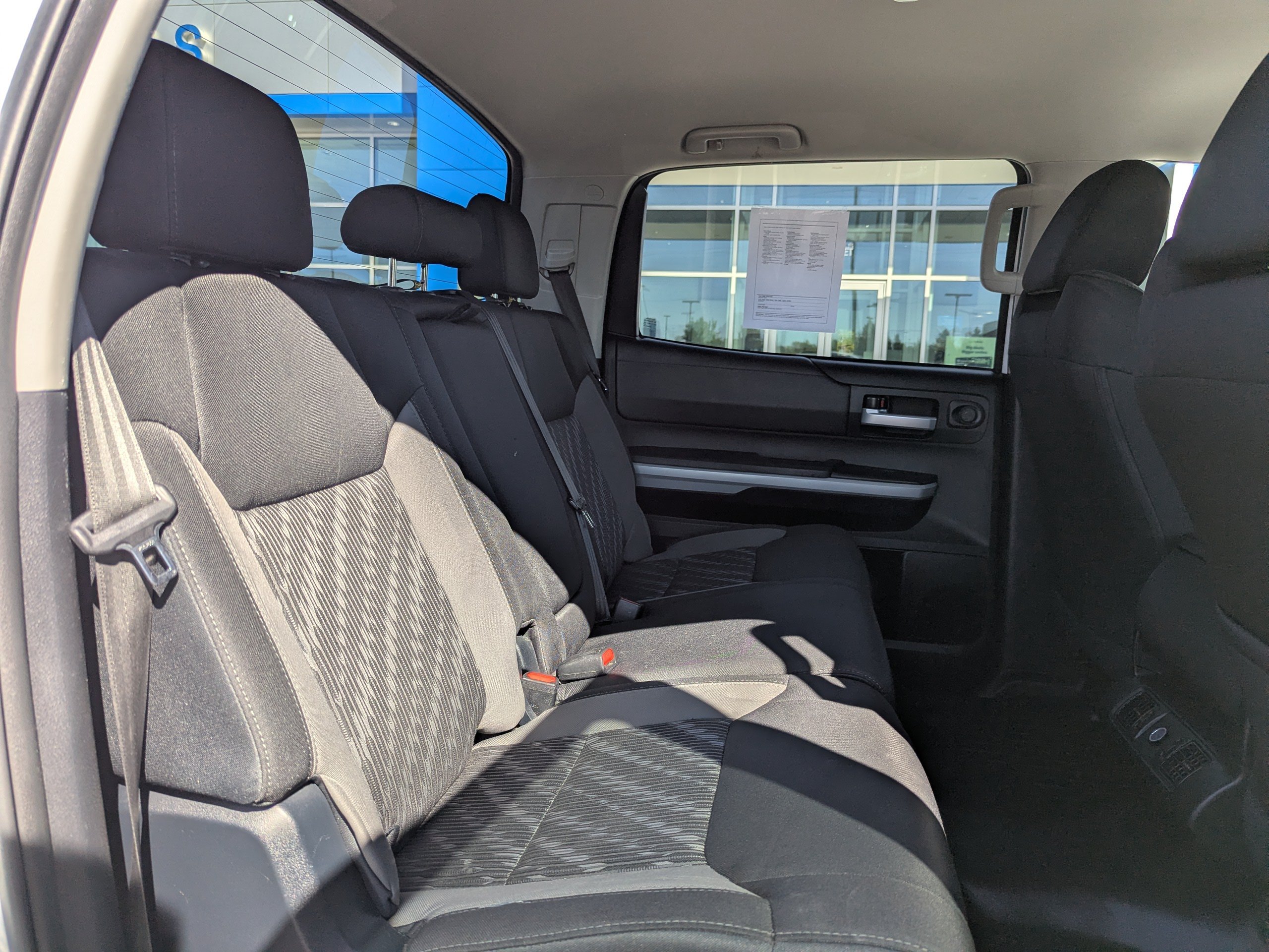 Used 2018 White Toyota SR5 image 35