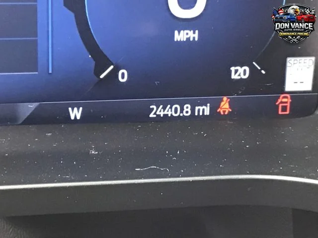 New 2025 Oxford White Ford XLT image 16